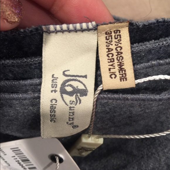 JC Sunny BNWT Cashemere blend scarf - Picture 2 of 3